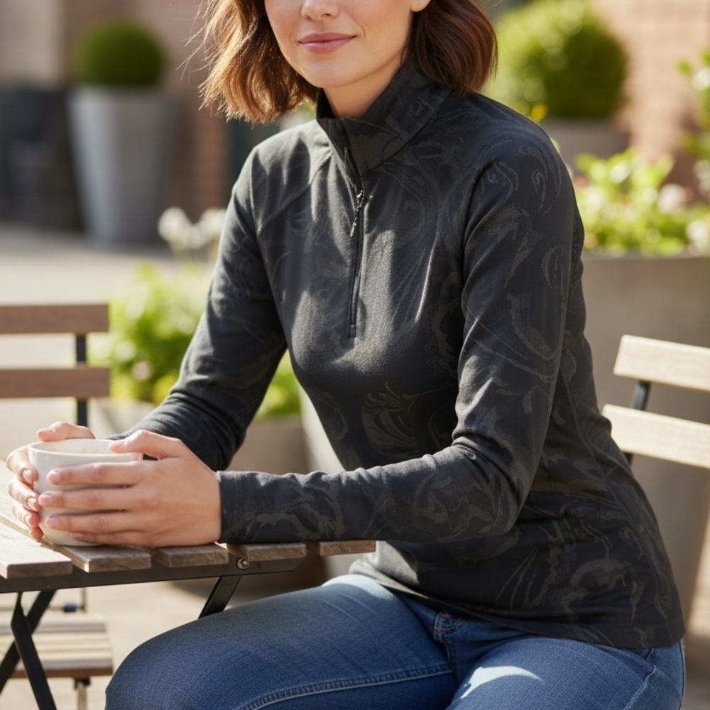 NWOT ATHLETA Women's XL Long-Sleeved Thin Black & Gold Momentum Half-Zip Top